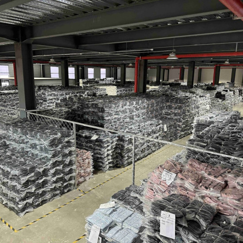 新款單肩公文包男士商務通勤文件包輕便大容量筆電包電腦包