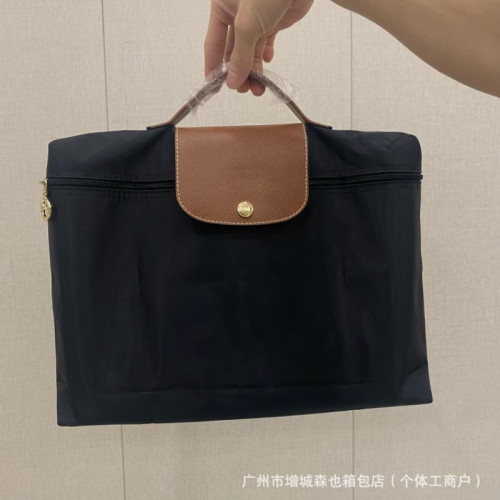 LC輕便折曡尼龍電腦包可放A4紙14寸筆電手提包收納包餃子包 LC輕便折曡尼龍電腦包可放A4紙14寸筆電手提包收納包餃子包