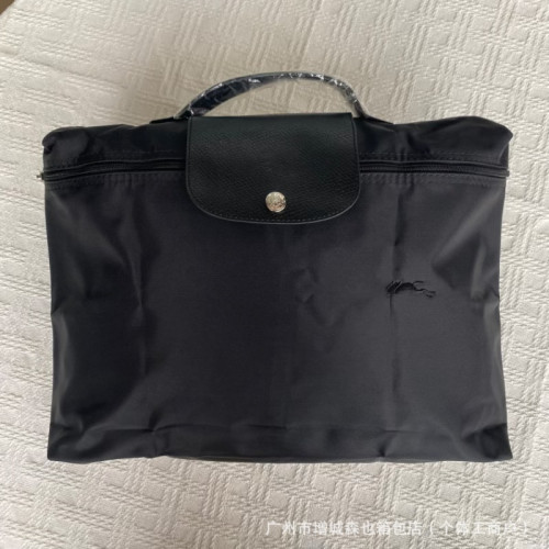 LC輕便折曡尼龍電腦包可放A4紙14寸筆電手提包收納包餃子包 LC輕便折曡尼龍電腦包可放A4紙14寸筆電手提包收納包餃子包