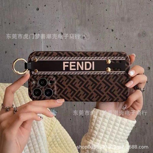 潮牌手腕手機殼適用iPhone 15Promax全包軟殼高檔輕奢款14pro女13 潮牌手腕手機殼適用iPhone 15Promax全包軟殼高檔輕奢款14pro女13