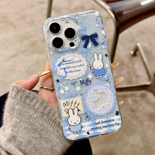 適用蘋果16pro可愛米菲13卡通手機殼大孔透明iphone15閃粉保護套
