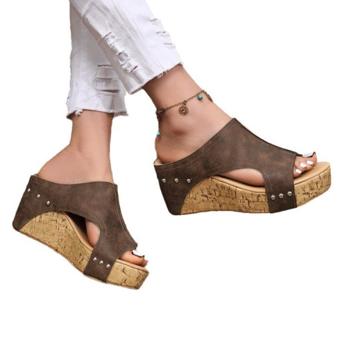 大碼坡跟拖鞋女2024年夏季新款歐美風復古輕便鉚釘外穿拖鞋女