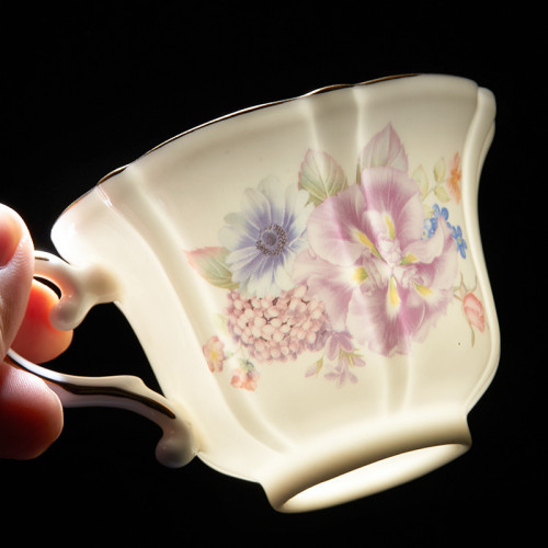 金邊浮雕下午茶牛奶水杯子家用陶瓷咖啡杯碟廣告禮品骨瓷杯碟 金邊浮雕下午茶牛奶水杯子家用陶瓷咖啡杯碟廣告禮品骨瓷杯碟