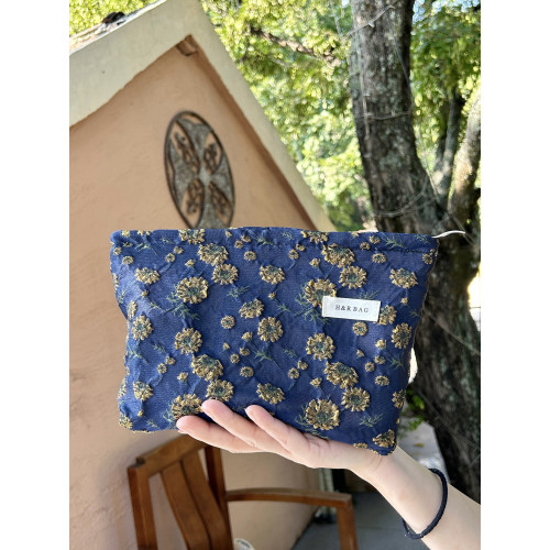 韓版金絲小雛菊色織化妝包旅行可攜式拉鍊帆布收納包口紅手拿包 韓版金絲小雛菊色織化妝包旅行可攜式拉鍊帆布收納包口紅手拿包