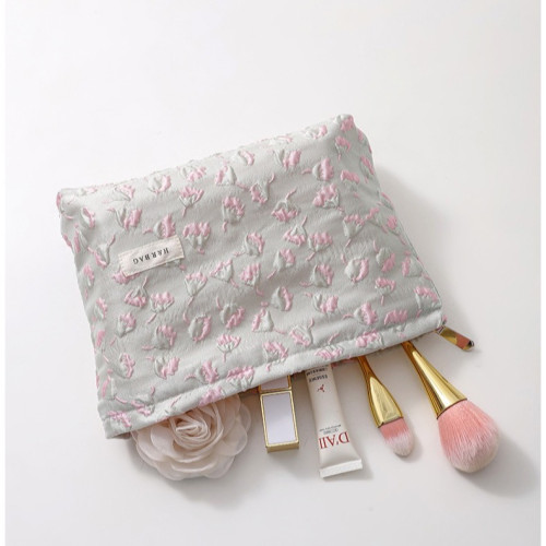 浮雕碎花學生可攜式收納包大容量清新少女逛街日常搭配高顔值化妝包 浮雕碎花學生可攜式收納包大容量清新少女逛街日常搭配高顔值化妝包