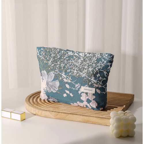 新款清新金絲提花大容量高級感化妝包隨身可攜式口紅收納包洗漱包 新款清新金絲提花大容量高級感化妝包隨身可攜式口紅收納包洗漱包