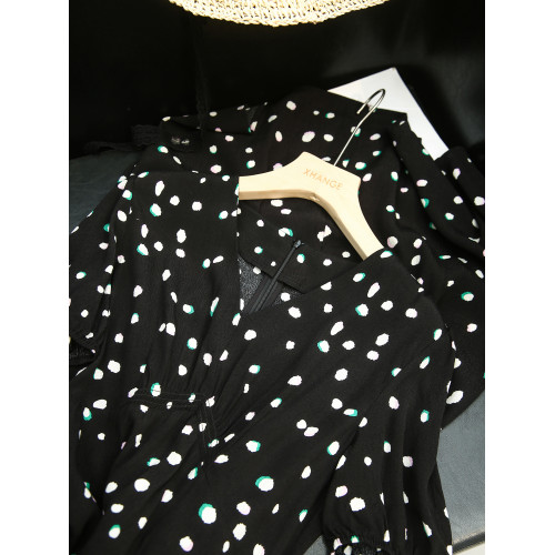 溫柔花海~漫舞裙！優雅法式風/花瓣印花氣質V領連衣裙新笑涵閣の