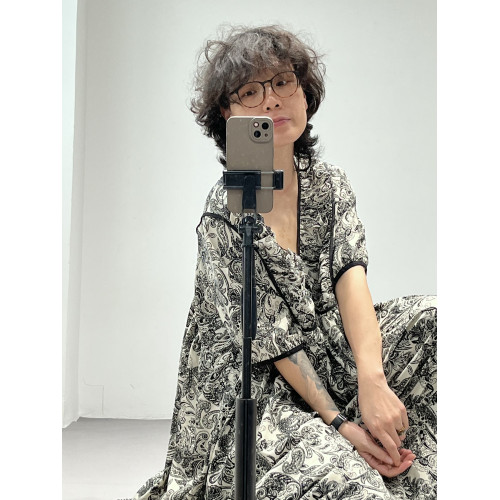 V領寬松天絲連衣裙 度假風大碼長裙子重磅高腰氣質中長款印花袍子
