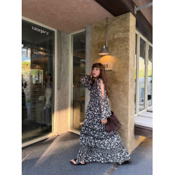 3ts法式黑色碎花v領連衣裙露肩雪紡印花度假花卉長裙