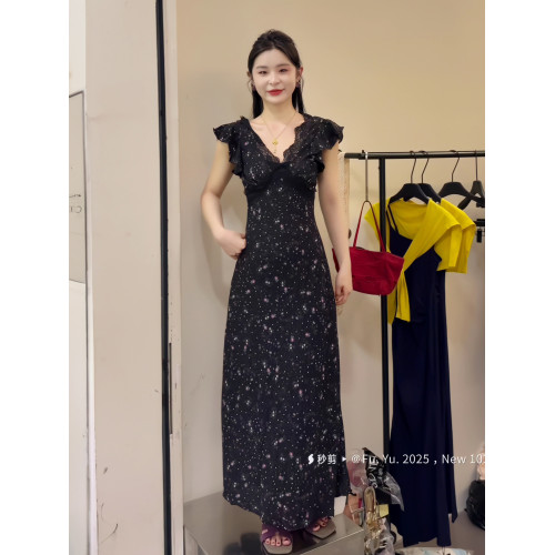 法式小飛袖黑色v領碎花連衣裙子女夏季2025新款夏日絕美蕾絲長裙