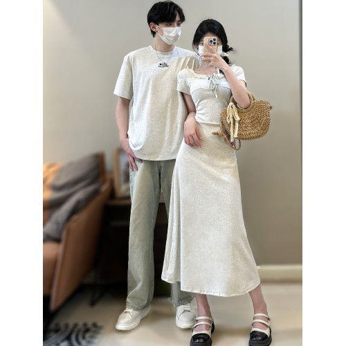 同色系情侶裝夏裝一衣一裙高級感燕麥灰女長裙男T恤2024新款夏季