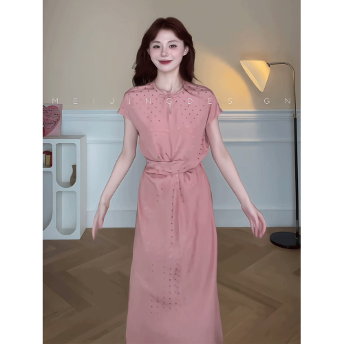 法式甜美風收腰系帶短袖連衣裙女2025年夏季新款寬松減齡粉色長裙