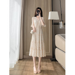 超仙溫柔風雪紡碎花連衣裙女2025新款夏季氣質v領收腰茶歇a字裙子