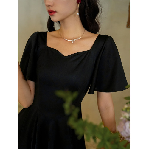 彌愛原創《小黑裙》法式復古赫本風短袖大擺高腰飄帶連衣裙顯瘦夏 彌愛原創《小黑裙》法式復古赫本風短袖大擺高腰飄帶連衣裙顯瘦夏