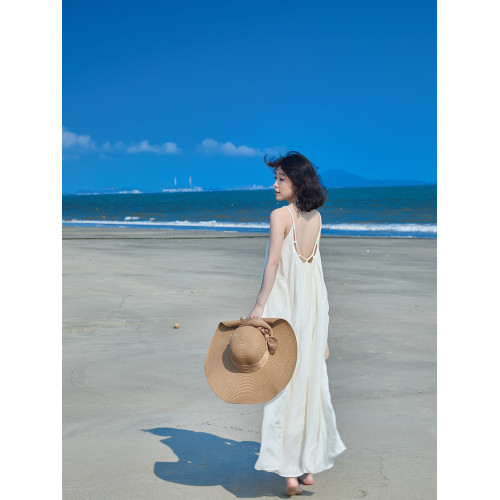 白色吊帶露背沙灘裙女超仙三亞海島絕美穿搭海邊度假連衣裙高級感