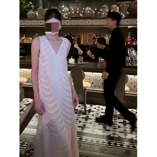 法式V領亮片長款背心連衣裙女2025新款爆款馬甲裙松弛感氣質長裙