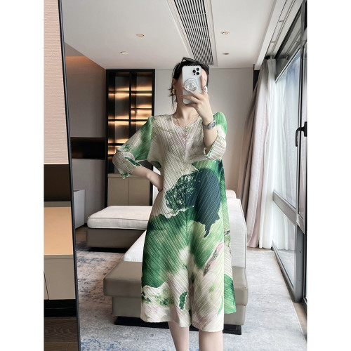 輕國風褶皺2025夏夏新款水墨畫印花優雅寬松顯瘦連衣裙氣質中長裙