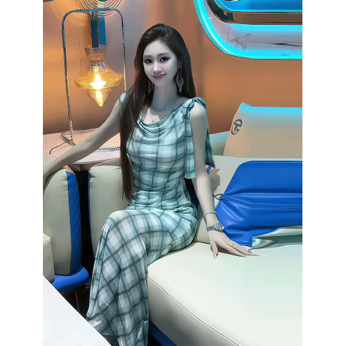 法式復古格紋蕩領無袖連衣裙女2025夏季新款絕美漂亮收腰顯瘦長裙