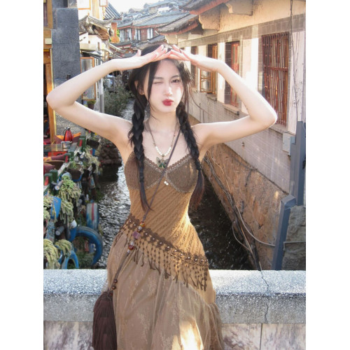 新疆旅遊廢土風穿搭美拉德高級感吊帶連衣裙子女夏季2025新款長裙