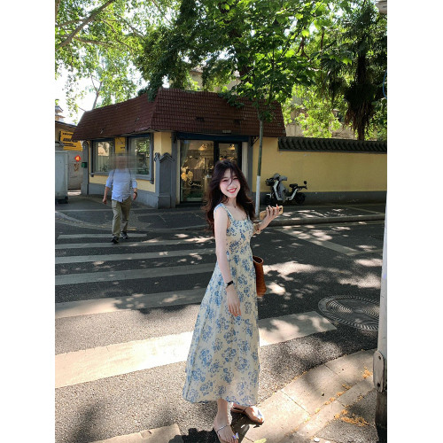 法式田園風藍色碎花方領背心連衣裙女2025新款收腰長裙子