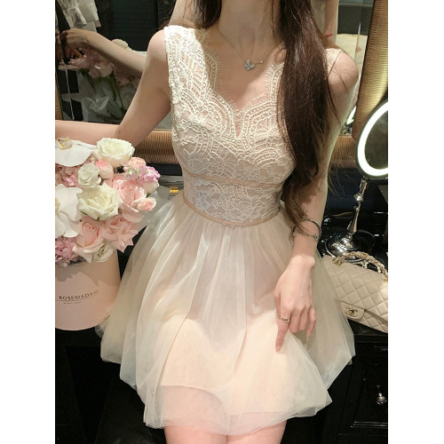 純欲性感蕾絲連衣裙女夏裝高級感氣質收腰溫柔風杏色無袖短裙
