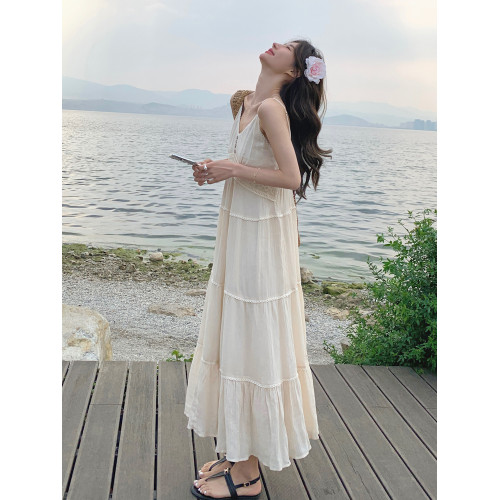法式溫柔風吊帶連衣裙女2025夏季新款氣質絕美海邊度假超仙沙灘裙