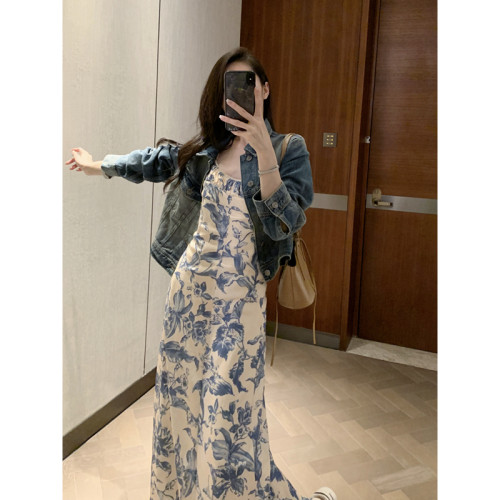 周雨彤同款女裝度假風少女感氣質藍色碎花吊帶連衣裙長裙打底裙