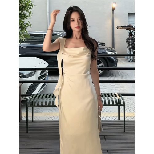 法式氣質飄帶蕩領褶皺吊帶連衣裙女2025夏季新款緞面開叉包臀長裙