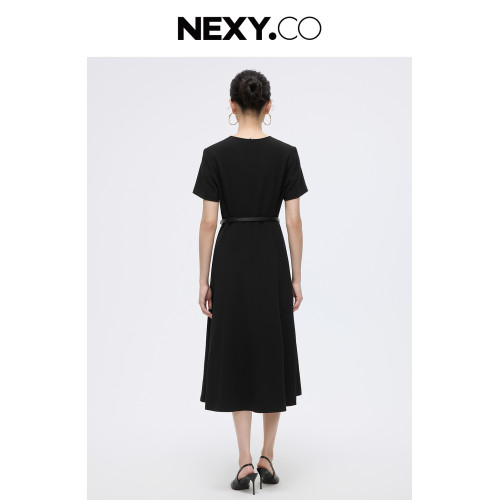【沁爽醋酸】NEXY.CO/奈蔻2025年夏季新款收腰設計感法式連衣裙女