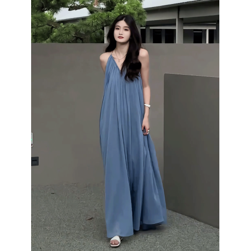 法式別致絕美吊帶連衣裙女2025夏季新款海邊沙灘度假寬松露背長裙