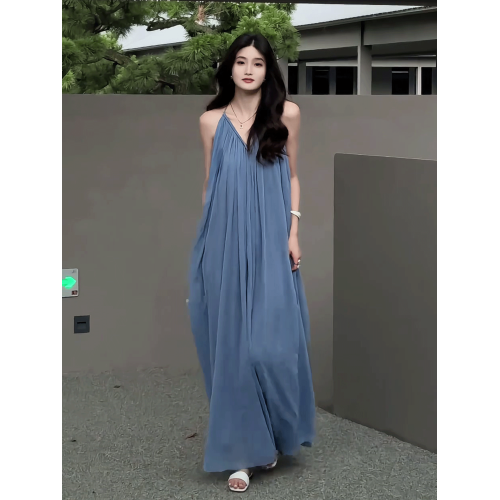 法式別致絕美吊帶連衣裙女2025夏季新款海邊沙灘度假寬松露背長裙