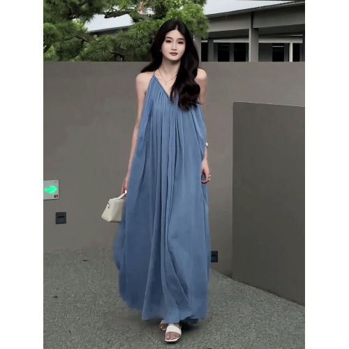 法式別致絕美吊帶連衣裙女2025夏季新款海邊沙灘度假寬松露背長裙