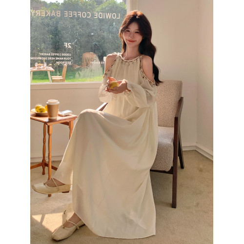 法式露肩花邊連衣裙女2025春新款氣質絕美仙女海邊度假松弛感長裙