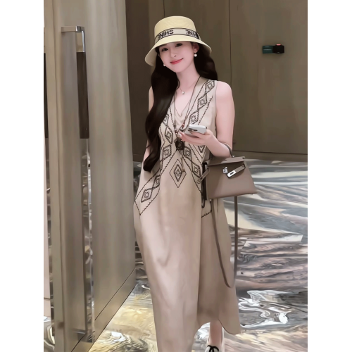 慵懶風復古氣質印花無袖連衣裙女2025夏季新款海邊度假風背心長裙
