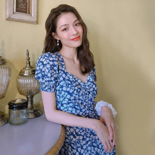 鍾楚曦趙露思同款藍色法式V領碎花連衣裙女 側開叉泡泡袖雪紡長裙