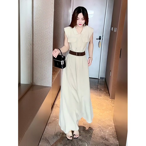 法式高級感無袖翻領連衣裙女2025夏季新款收腰開叉顯瘦背心長裙子