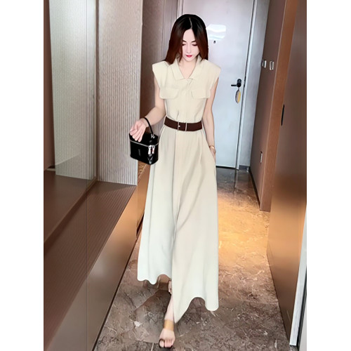 法式高級感無袖翻領連衣裙女2025夏季新款收腰開叉顯瘦背心長裙子
