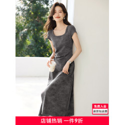 沫晗依美休閒U領褶皺側開叉顯白T恤裙2025夏季新款設計感連衣裙女