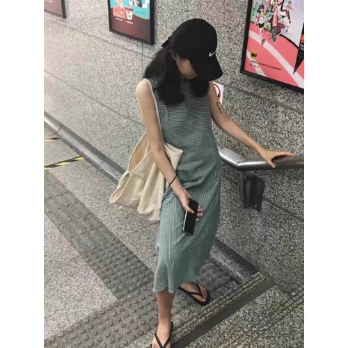 maybiubiu原創/法式復古氣質無袖中長款夏連衣裙 清冷氛圍感～