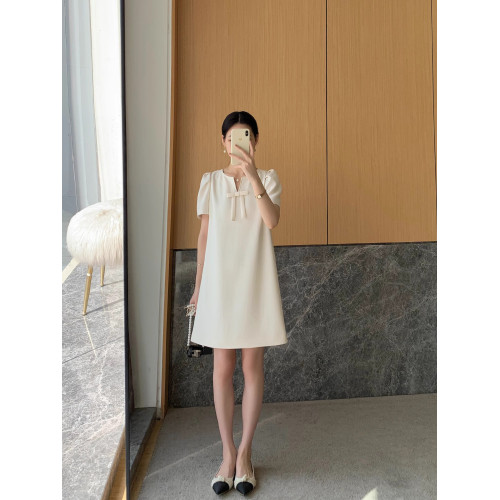 未央 初戀小白裙_法式篙級感白色裙子女夏季赫本風氣質醋酸連衣裙