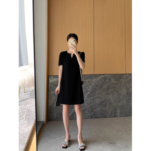 未央 初戀小白裙_法式篙級感白色裙子女夏季赫本風氣質醋酸連衣裙