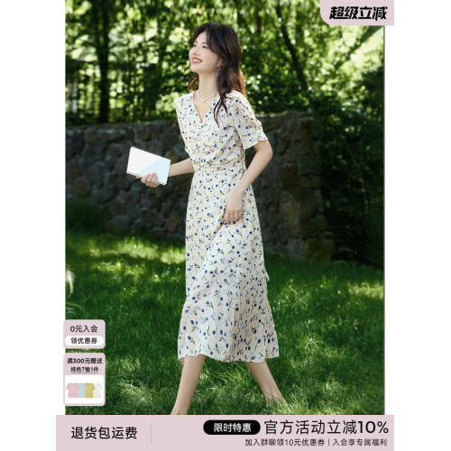 XWI訢未法式優雅V領碎花連衣裙女夏海邊度假風穿搭掐腰氣質茶歇裙