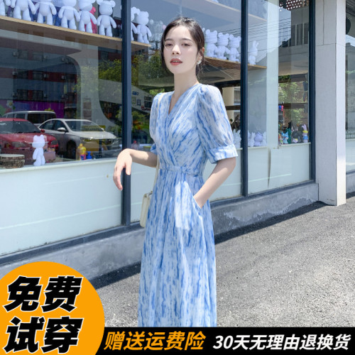 氣質雪紡連衣裙女夏季2025新款設計感小衆收腰顯瘦法式v領長裙子