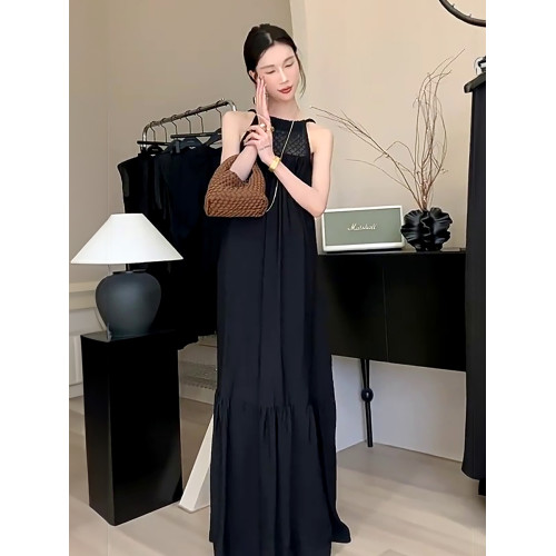 小衆設計連衣裙2025年新款女夏氣質黑色無袖吊帶掛脖蕾絲拼接長裙