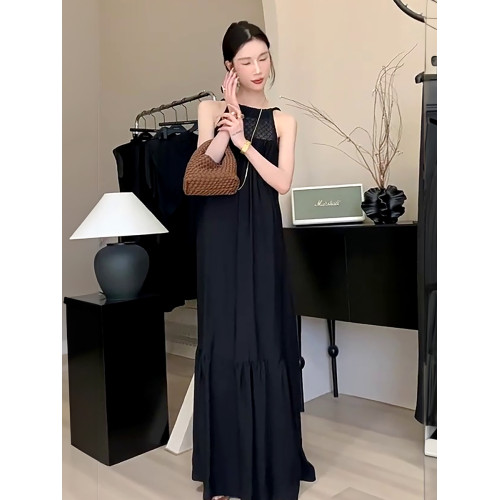 小衆設計連衣裙2025年新款女夏氣質黑色無袖吊帶掛脖蕾絲拼接長裙