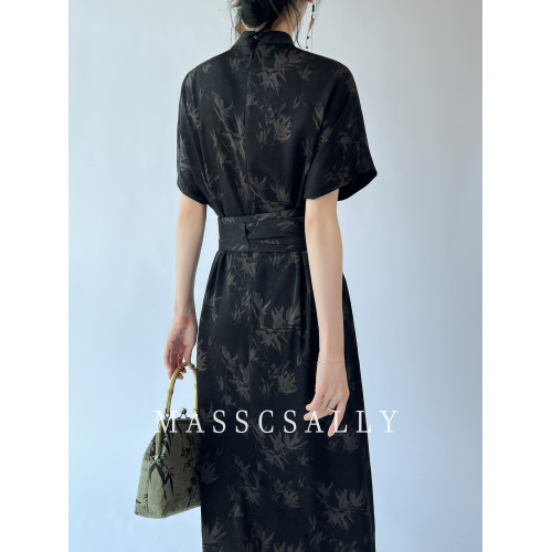 新中式高級感燙金提花連衣裙女2025夏季新款氣質高腰顯瘦醋酸裙子