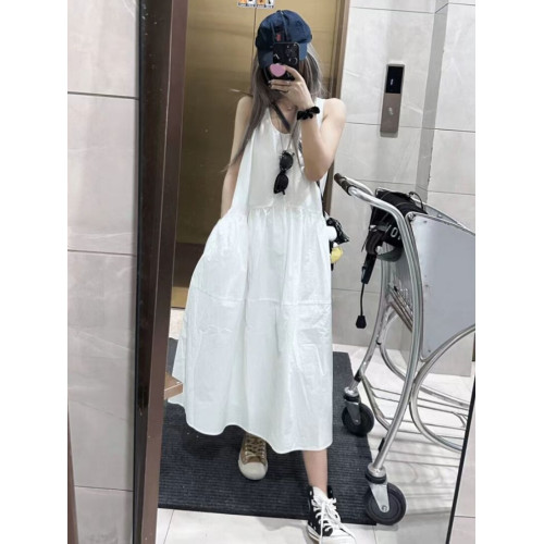 文藝巴洛克膚感白色無袖連衣裙女U領寬松A字吊帶裙白月光度假裙夏