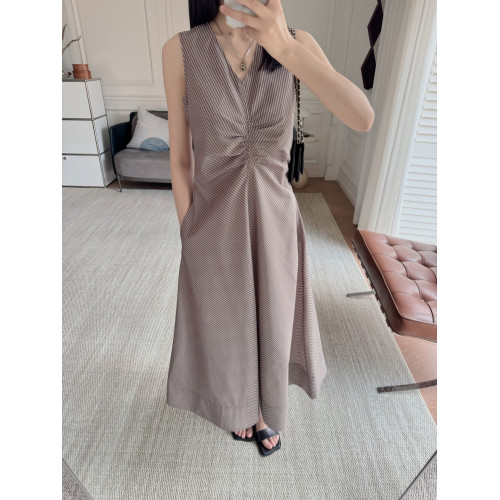 Masakiki七七 優雅顯瘦！T/C混紡面料~法式V領抽褶收腰無袖連衣裙