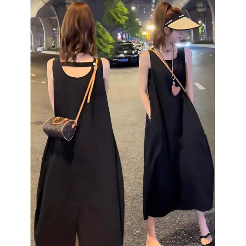 法式設計感黑色露背氣質無袖背心連衣裙赫本風後開叉寬松遮肚長裙