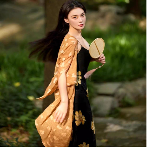 張馨予明星同款新中式印花吊帶連衣裙女氣質百搭開衫高級感兩件套